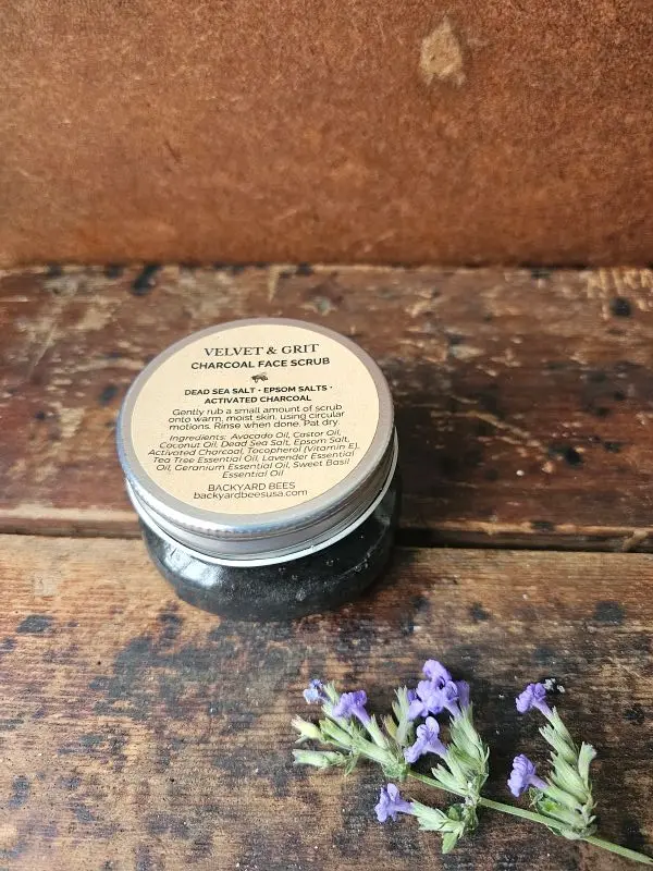 Charcoal face scrub with activated charcoal and lavender on rustic wood – Velvet & Grit by Backyard Bees
