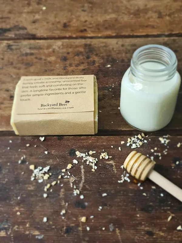 Reverse label of Cleopatra Bar with goat milk, oats, and honey