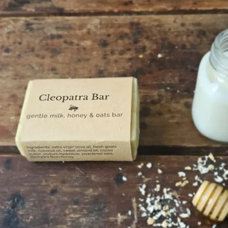 Cleopatra bar styled with natural ingredients