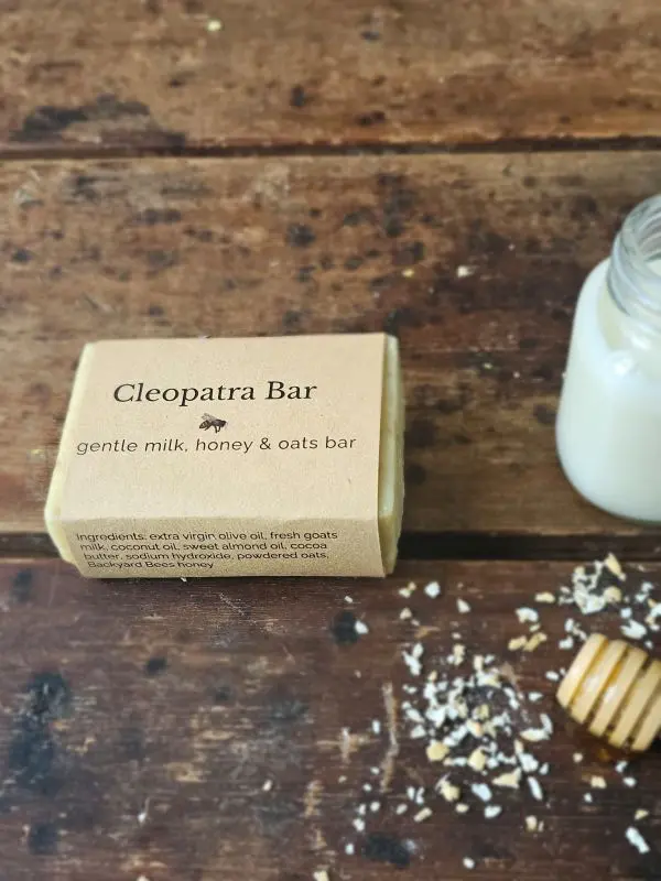 Cleopatra bar styled with natural ingredients