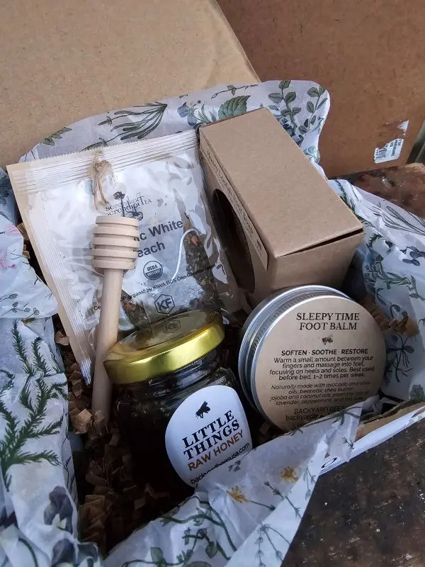 open box of the bee barefoot everyday gift set