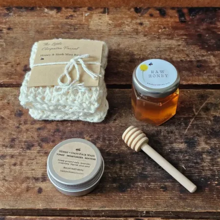 Cleopatra honey facial mask gift set with washcloth, oatmeal and honey mask, mini honey jar, and honey dipper