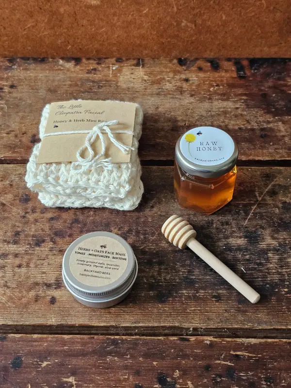 Cleopatra honey facial mask gift set with washcloth, oatmeal and honey mask, mini honey jar, and honey dipper