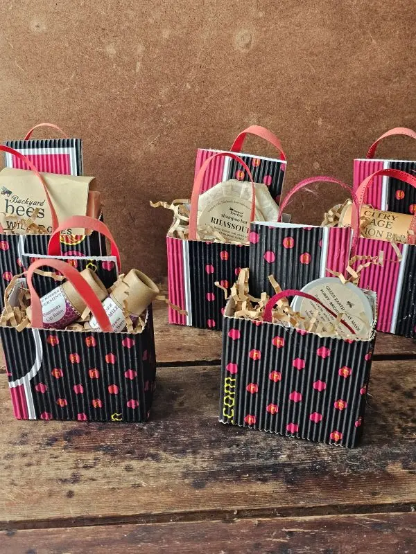 5 variations of Sweet Little Things I Love You's eco-friendly gift bags